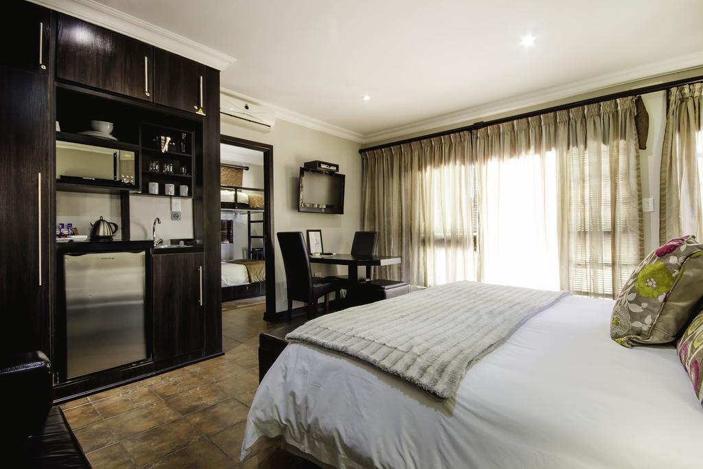 @The Villa Guest House Bloemfontein Exterior photo